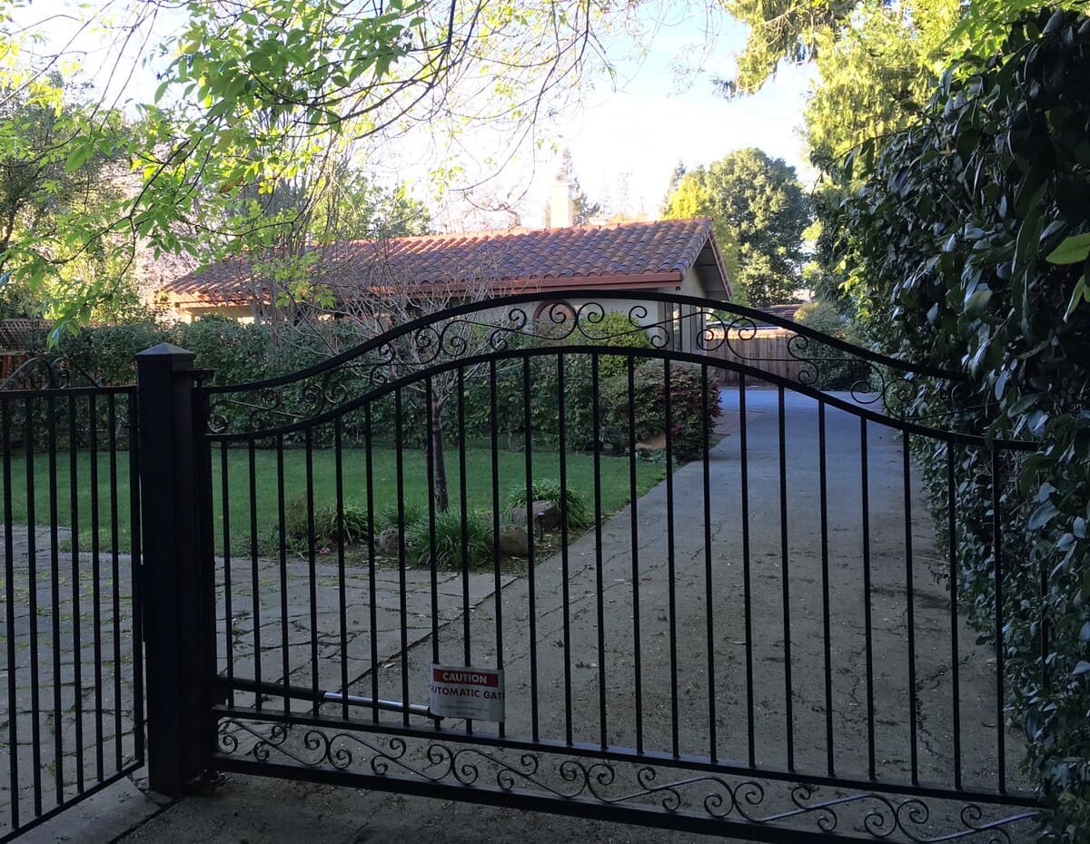 Home in Palo Alto · ★4.91 · 2 bedrooms · 2 beds · 1 bath - Image 18
