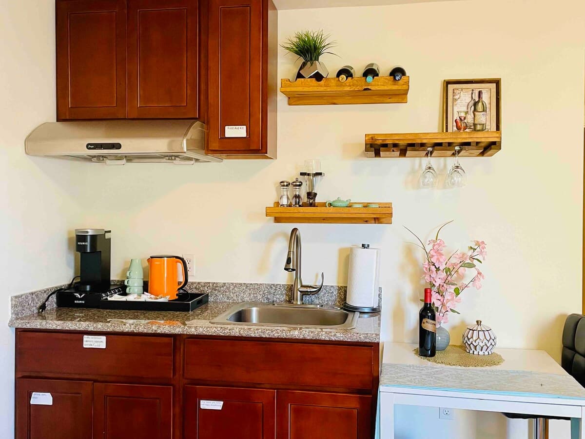 Relaxed 3B/2Ba Home with Private Parking - Photo 76