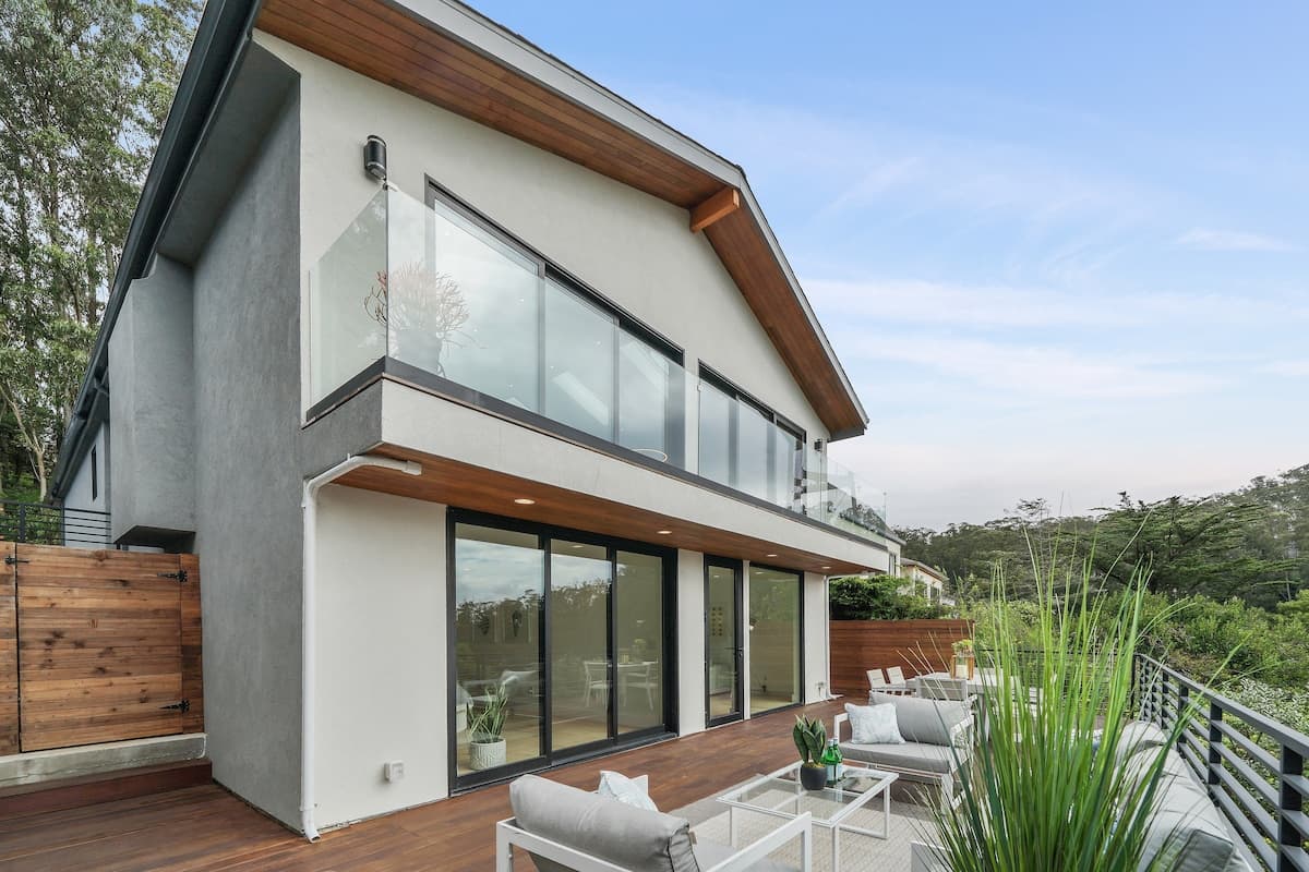 Villa in San Francisco · ★4.95 · 5 bedrooms · 6 beds · 3 baths - Image 28