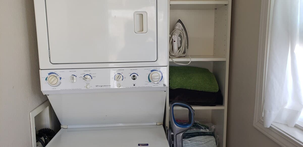 Guesthouse in Redwood City · ★4.57 · 2 bedrooms · 4 beds · 1 bath - Image 22