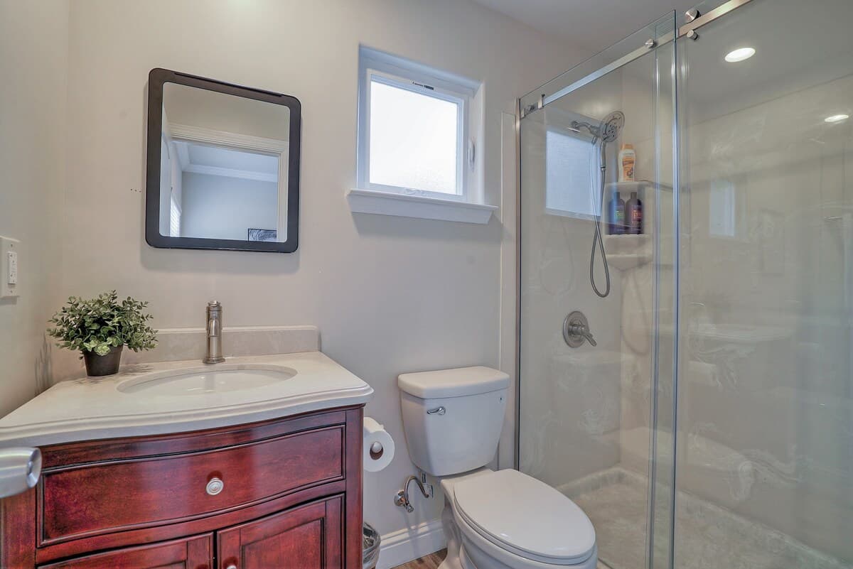 Home in Mountain View · ★4.88 · 4 bedrooms · 6 beds · 3.5 baths - Image 32