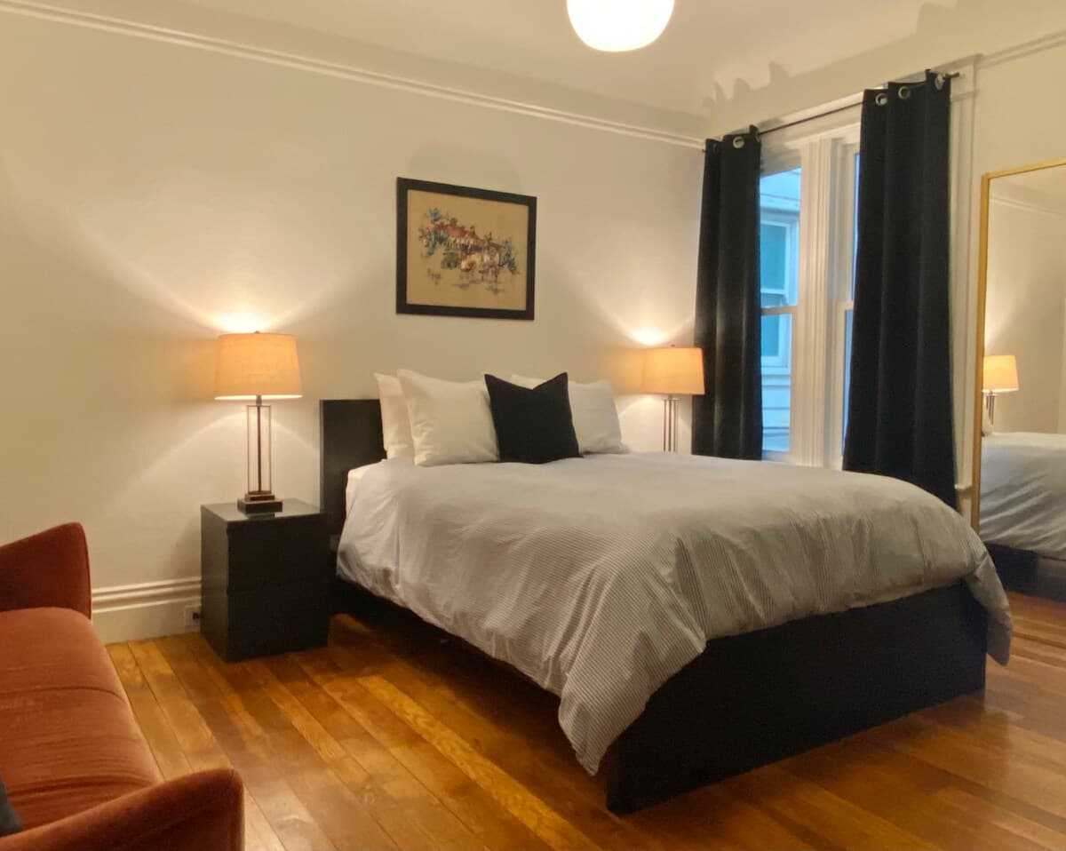 Sunny, Spacious 3 Bedroom Edwardian in the Mission - Photo 14