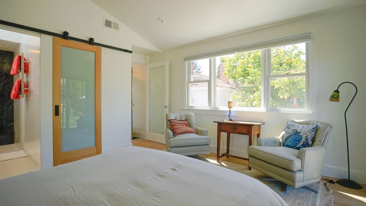Home in Redwood City · ★4.94 · 2 bedrooms · 2 beds · 2 baths - Image 45