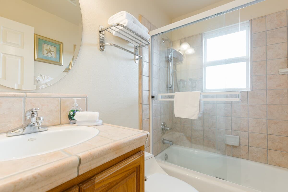 Home in Pacific Grove · ★4.9 · 3 bedrooms · 4 beds · 3 private baths - Image 24