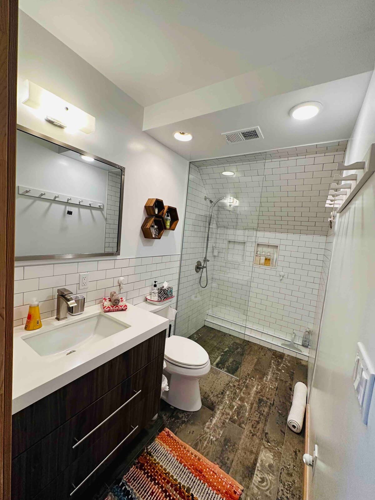 Sunny Garden Apartment Near SFO with Courtyard - Photo 10