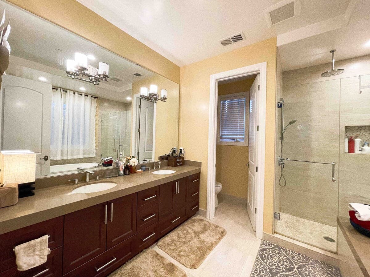 Home in Palo Alto · ★4.6 · 5 bedrooms · 5 beds · 3.5 baths - Image 35