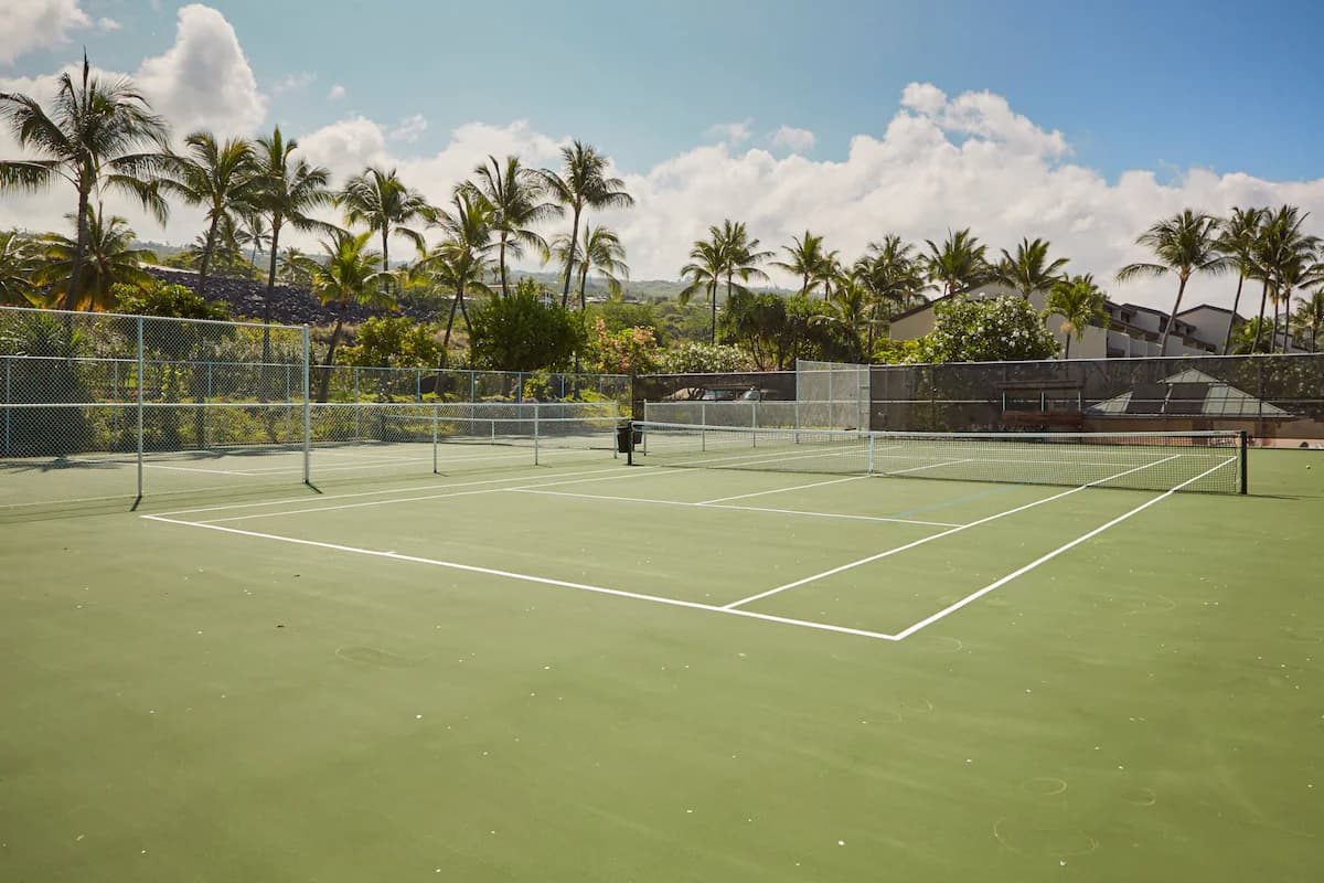 Condo in Kailua-Kona · ★4.96 · 3 bedrooms · 4 beds · 3 baths - Image 22