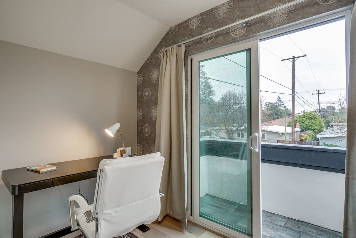 Home in Palo Alto · ★4.96 · 5 bedrooms · 7 beds · 4.5 baths - Image 28