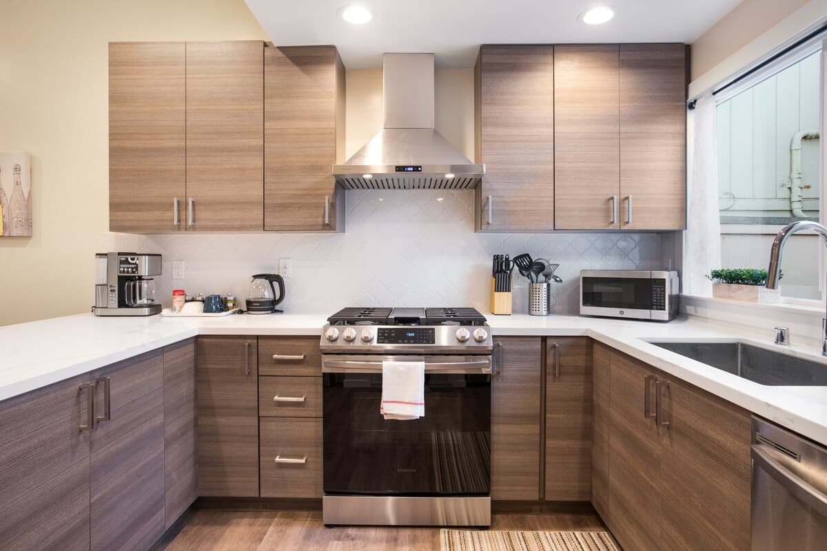 Home in Daly City · ★4.98 · 5 bedrooms · 7 beds · 5 baths - Image 8