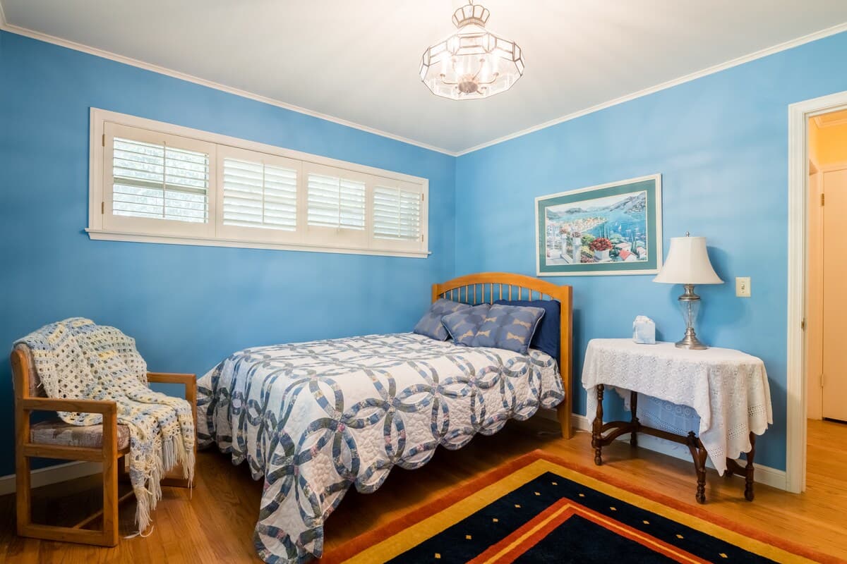 Home in Menlo Park · ★4.91 · 4 bedrooms · 5 beds · 2.5 baths - Image 22
