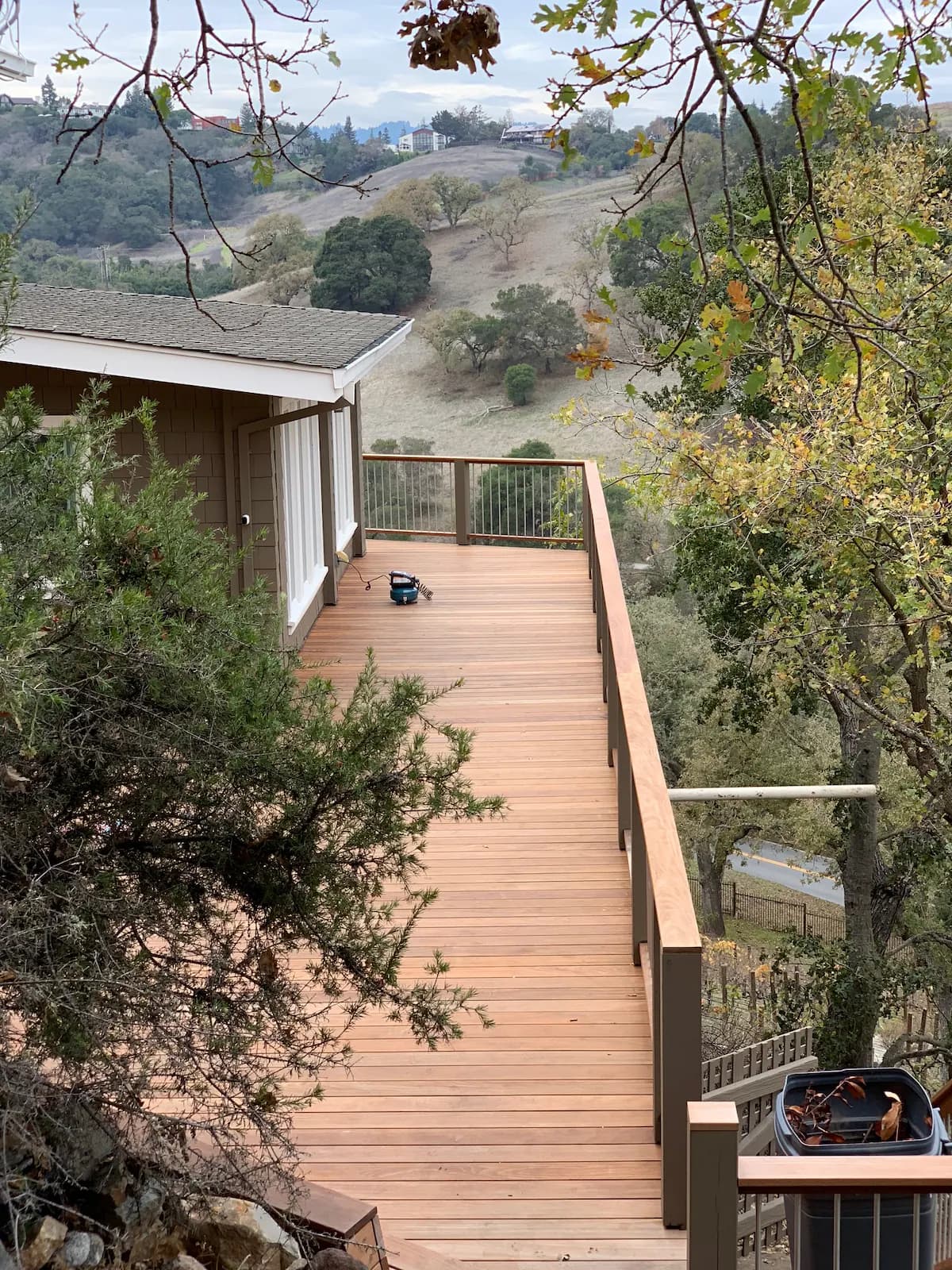 Home in Los Altos Hills · ★5.0 · 3 bedrooms · 4 beds · 2.5 baths - Image 2