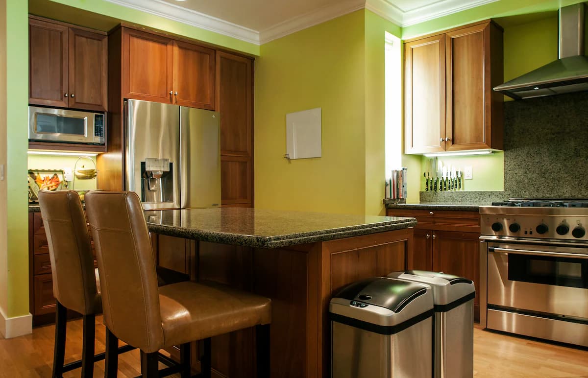 Elevator Opens Into FlatNob Hill 3BR, 2 Parking - Photo 16