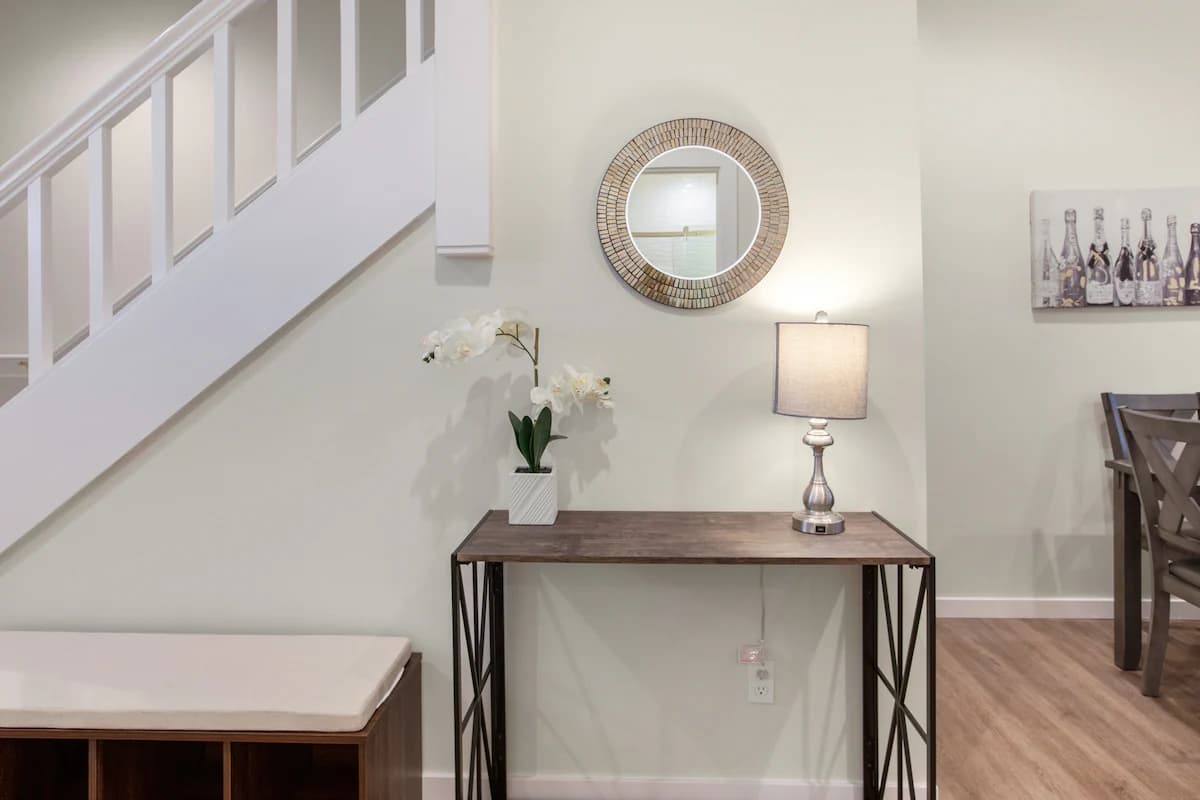 Home in Daly City · ★4.98 · 5 bedrooms · 7 beds · 5 baths - Image 12