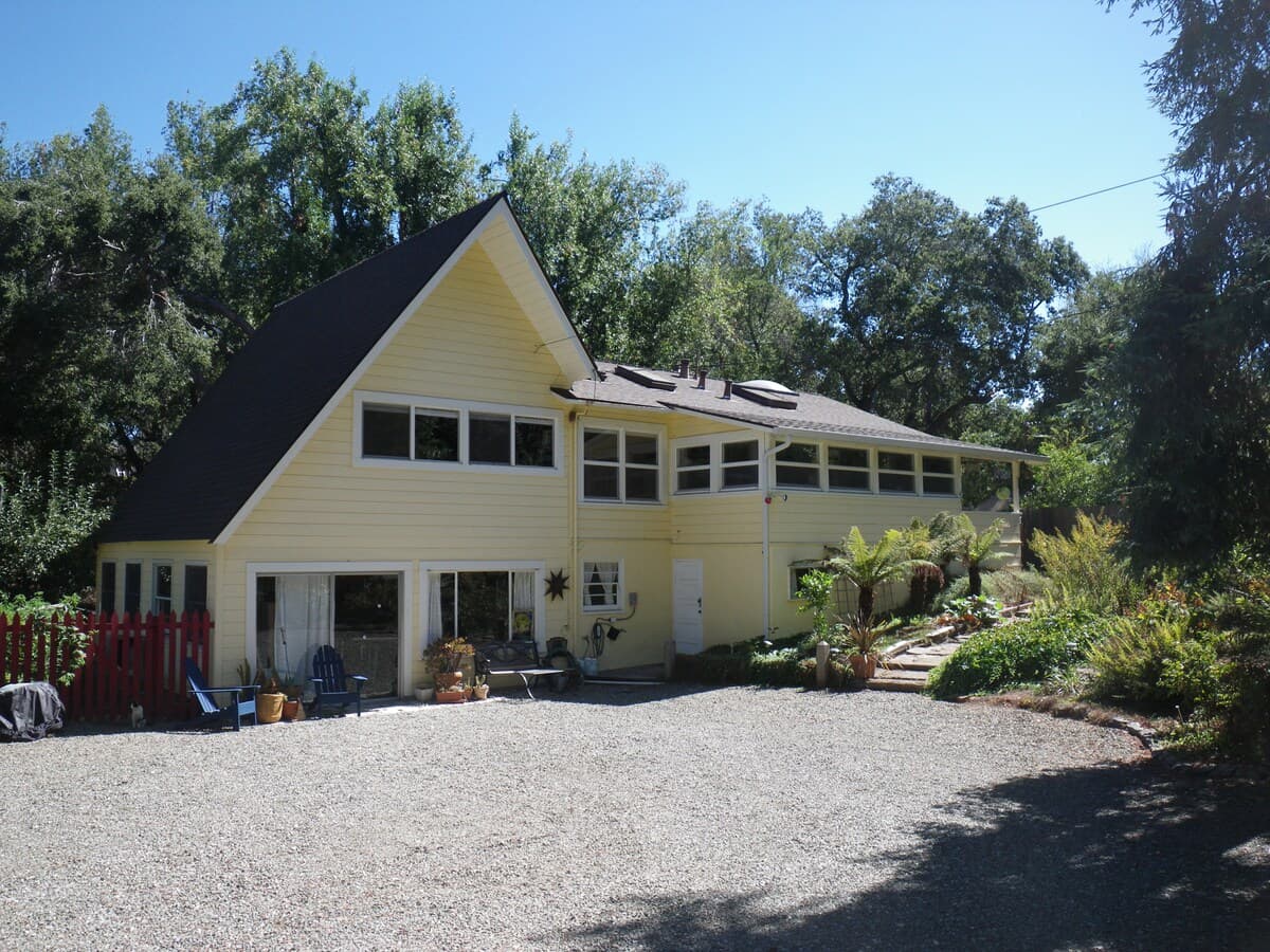 Home in Palo Alto · ★4.89 · 4 bedrooms · 4 beds · 2 baths - Image 19