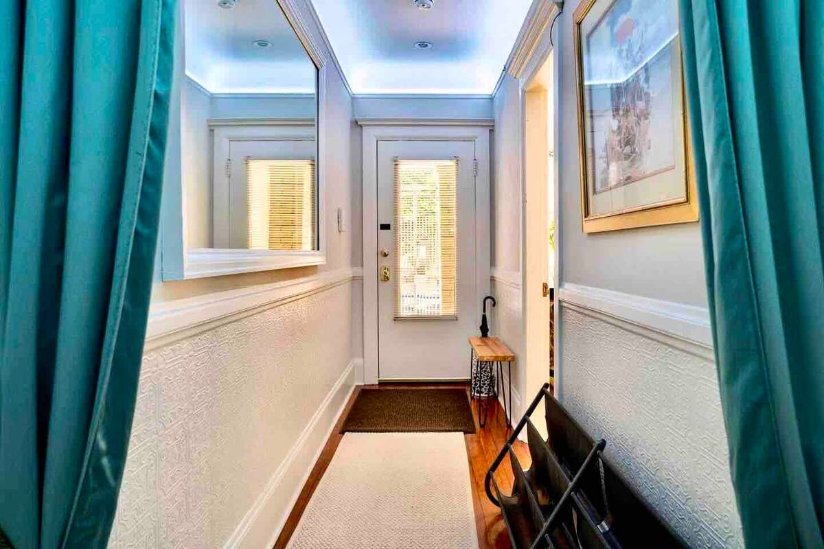 Victorian Oasis with Original Art & Chandeliers - Photo 74