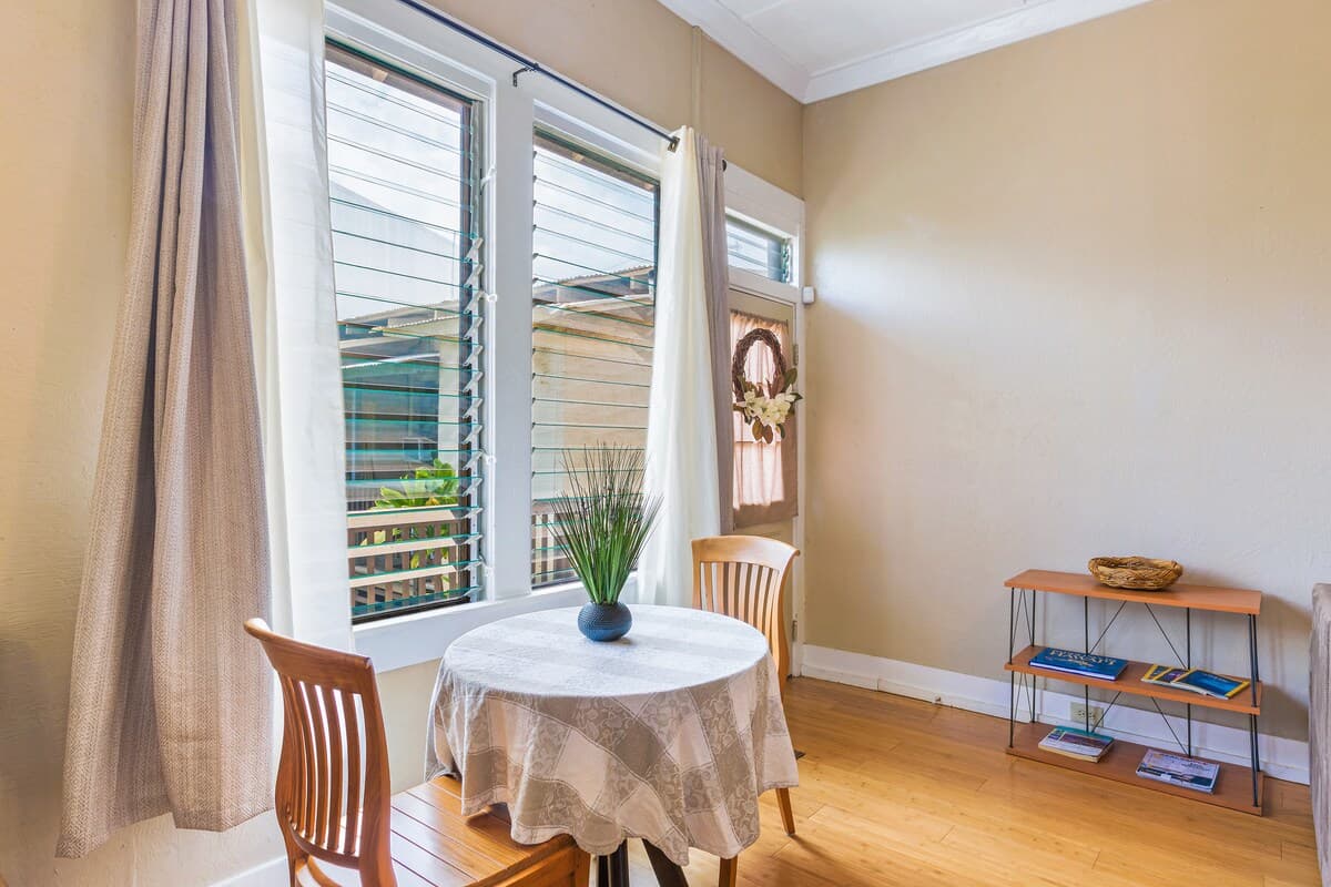Renovated Plantation Home; Walk into Wailuku Town! - Image 15