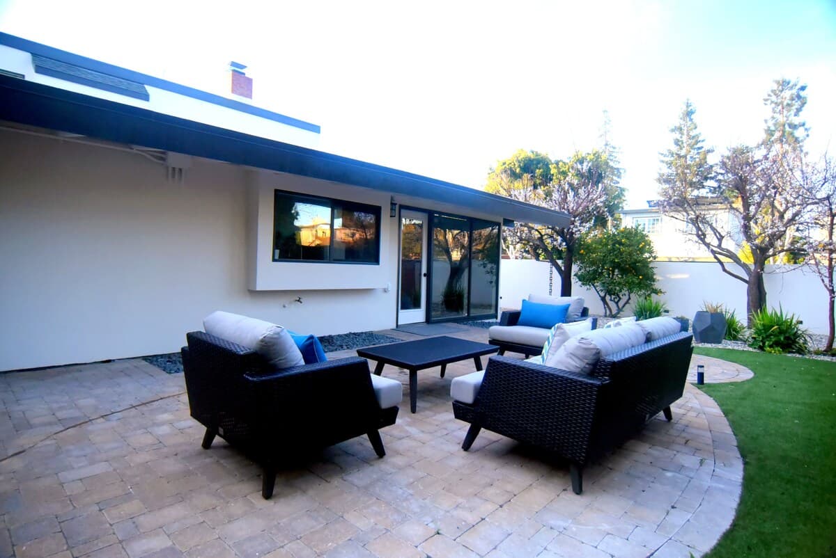 Home in Palo Alto · ★4.96 · 5 bedrooms · 7 beds · 4.5 baths - Image 49