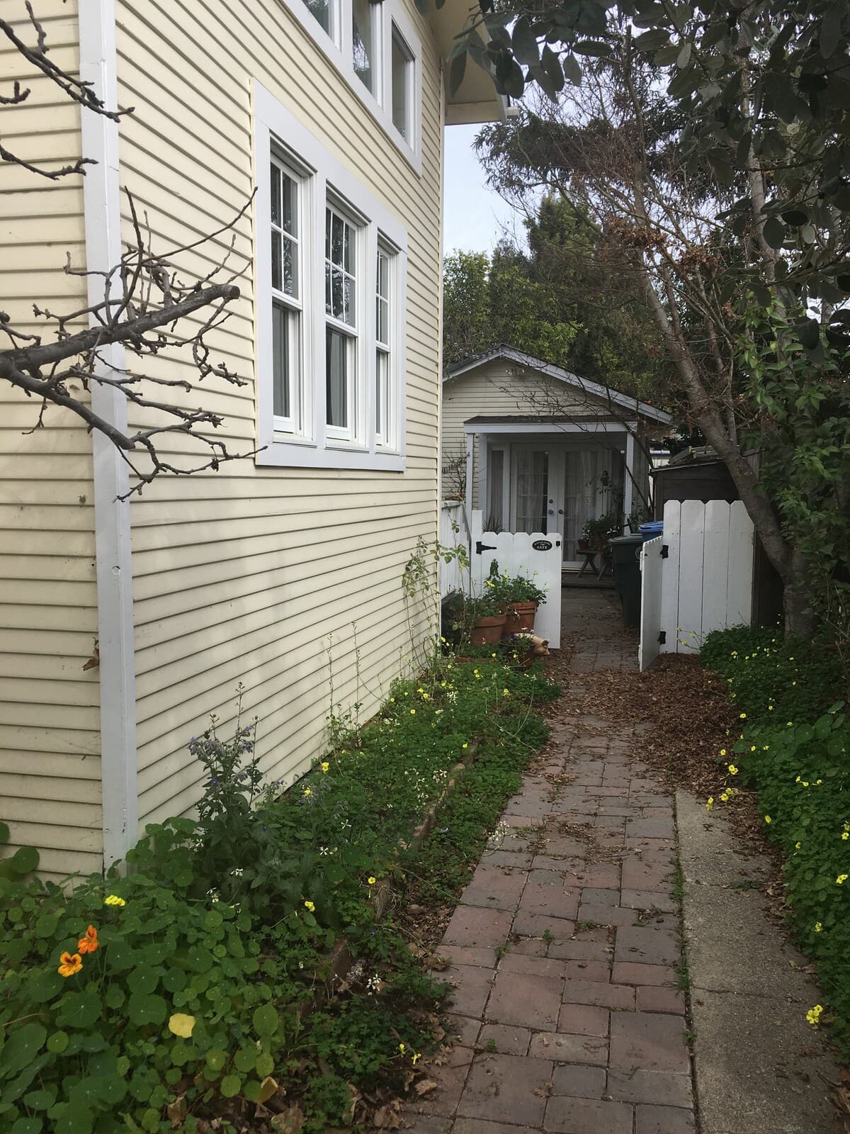 Guesthouse in Palo Alto · ★4.99 · 1 bedroom · 1 bed · 1 bath - Image 12