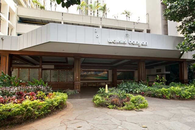 Condo in Honolulu · ★4.55 · 1 bedroom · 2 beds · 1 bath - Image 11