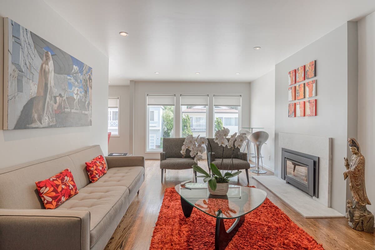 Mid-Century Modern Home with Garden & Art - Photo 3