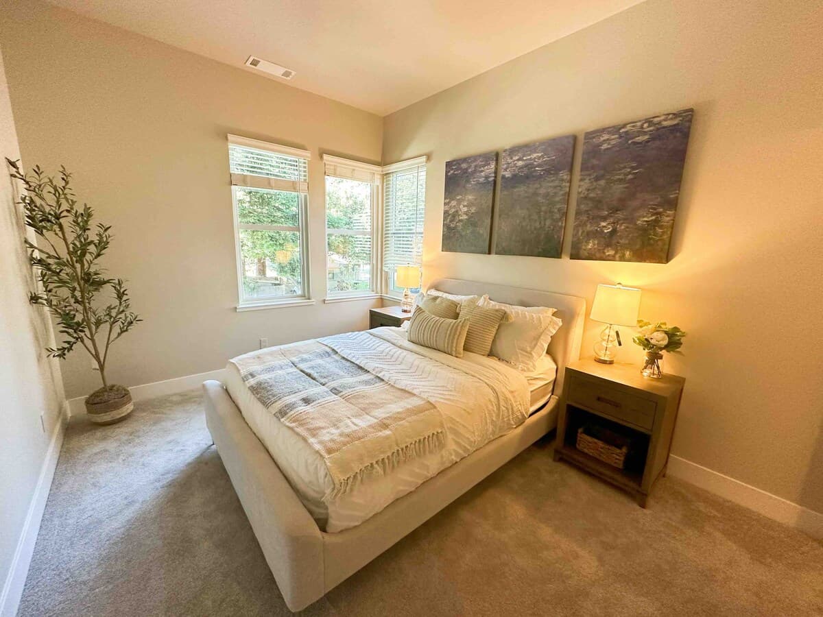 2021 Luxury Home, Private Baths, Silicon Valley - Photo 18
