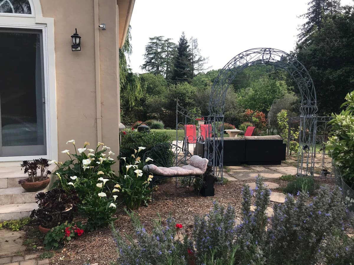 Guesthouse in Los Altos Hills · ★4.85 · 2 bedrooms · 2 beds · 1 bath - Image 27
