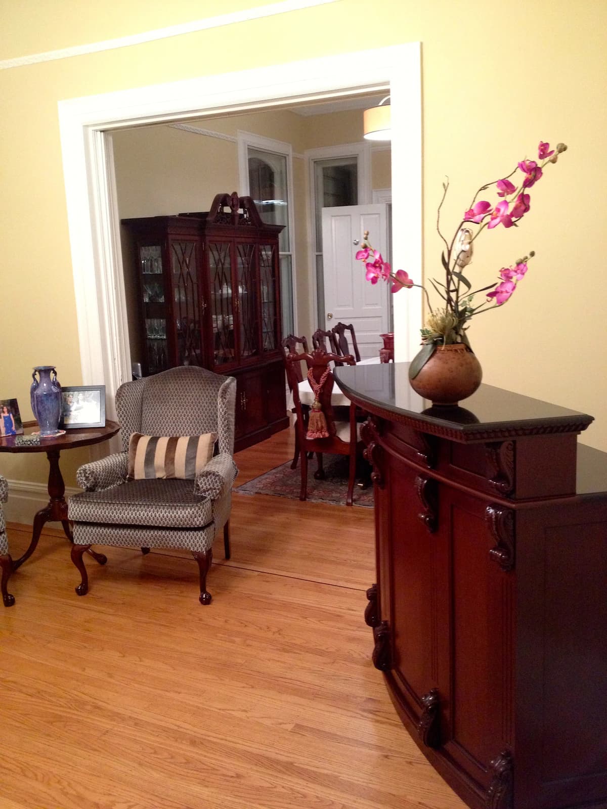 Elegant Victorian in Pacific Heights w/ Garden - Photo 6