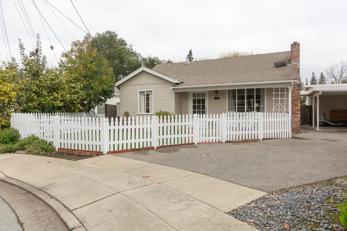 Home in Menlo Park · ★4.84 · 2 bedrooms · 3 beds · 1 bath - Image 28