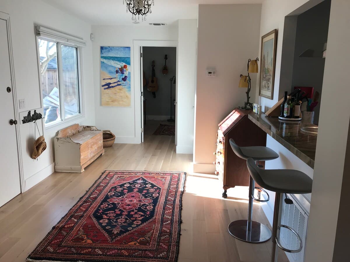 Home in Redwood City · ★4.94 · 2 bedrooms · 2 beds · 2 baths - Image 11