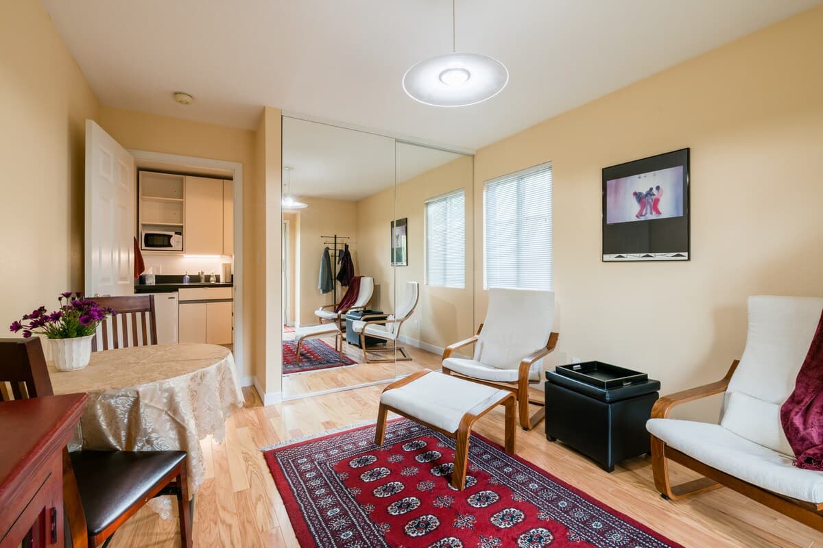 Charming guest unit in picturesque Palo Alto - Image 1