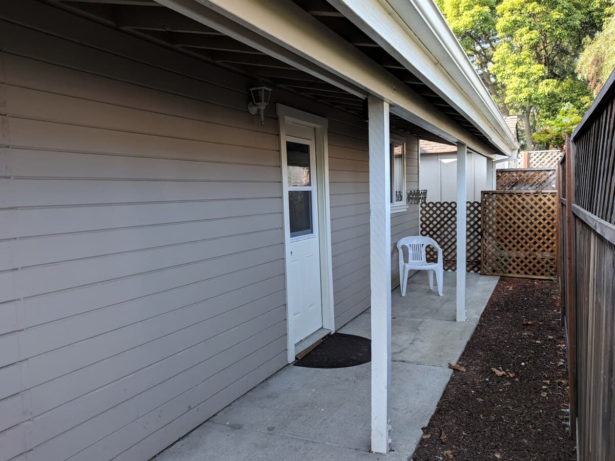 Guesthouse in Redwood City · ★4.84 · 1 bedroom · 1 bed · 1 bath - Image 13