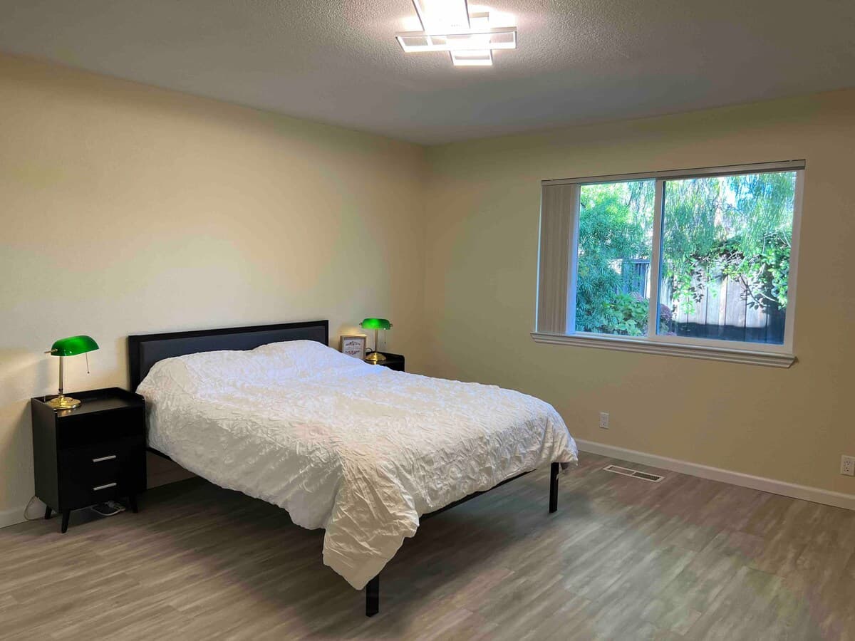 Newly Renovated Duplex Across from Park - Photo 11