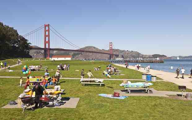 Villa in San Francisco · ★4.95 · 5 bedrooms · 6 beds · 3 baths - Image 68