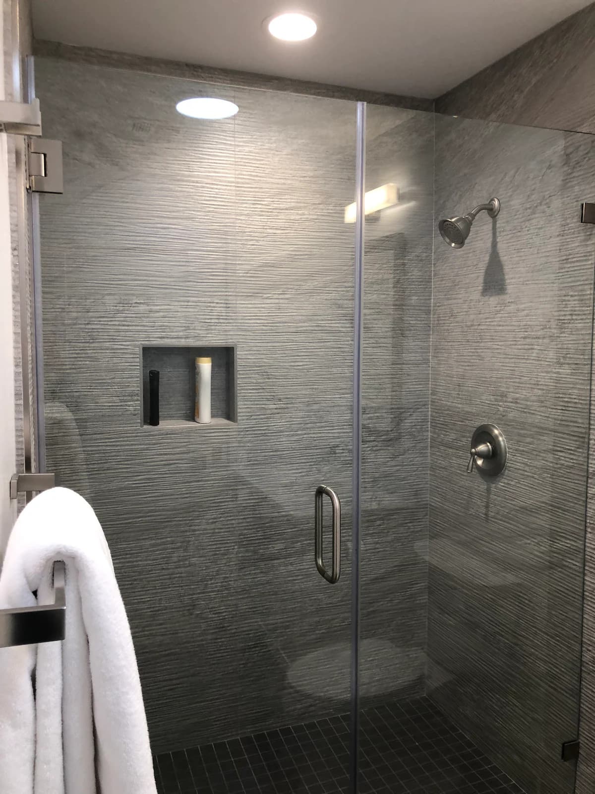 Home in East Palo Alto · ★4.86 · Studio · 1 bed · 1 bath - Image 26