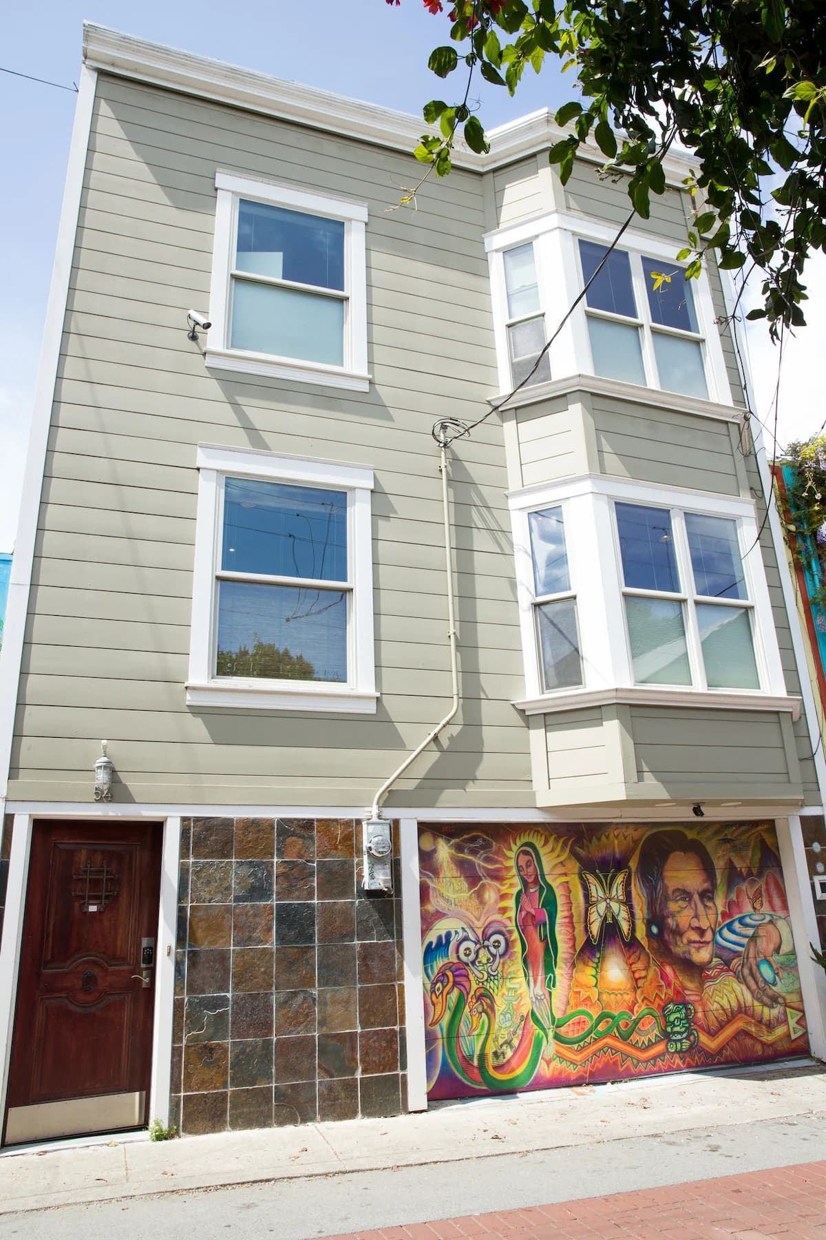 Balmy Alley Mural Home w/ Courtyard & Deck - Photo 51