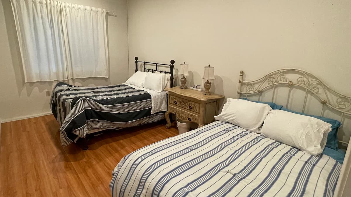Guesthouse in Menlo Park · ★4.85 · 2 bedrooms · 4 beds · 1 bath - Image 25