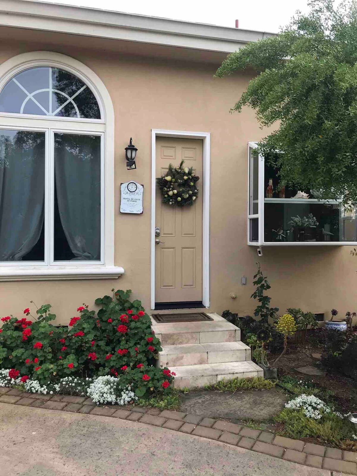 Guesthouse in Los Altos Hills · ★4.85 · 2 bedrooms · 2 beds · 1 bath - Image 34