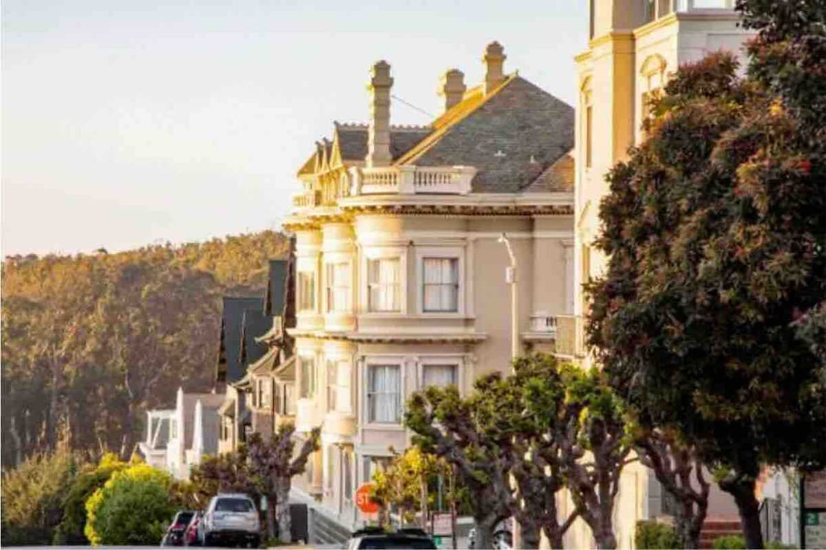Presidio Heights Garden Home with Balcony - Photo 29