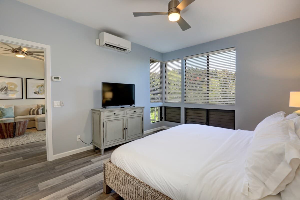 Condo in Wailea · ★4.95 · 2 bedrooms · 3 beds · 2 private baths - Image 12