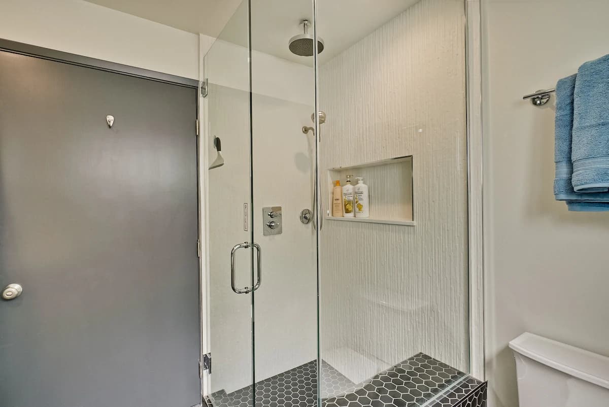 Guesthouse in Palo Alto · ★4.96 · 2 bedrooms · 3 beds · 1 bath - Image 24