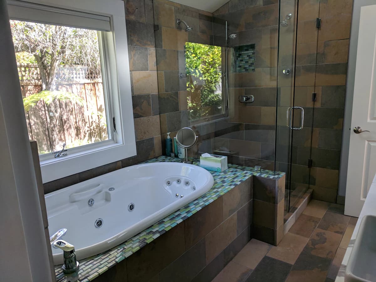 Home in Menlo Park · ★4.96 · 4 bedrooms · 5 beds · 3 baths - Image 14