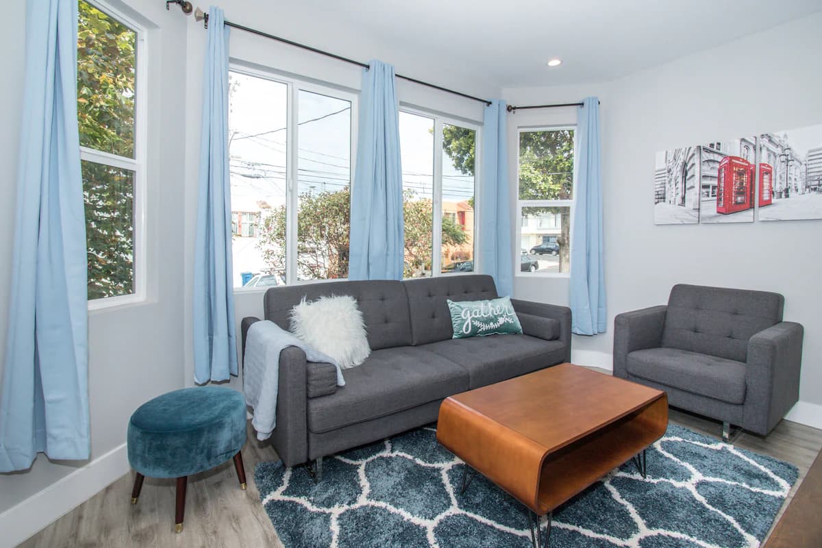 Home in Daly City · ★4.88 · 8 bedrooms · 16 beds · 5 baths - Image 1