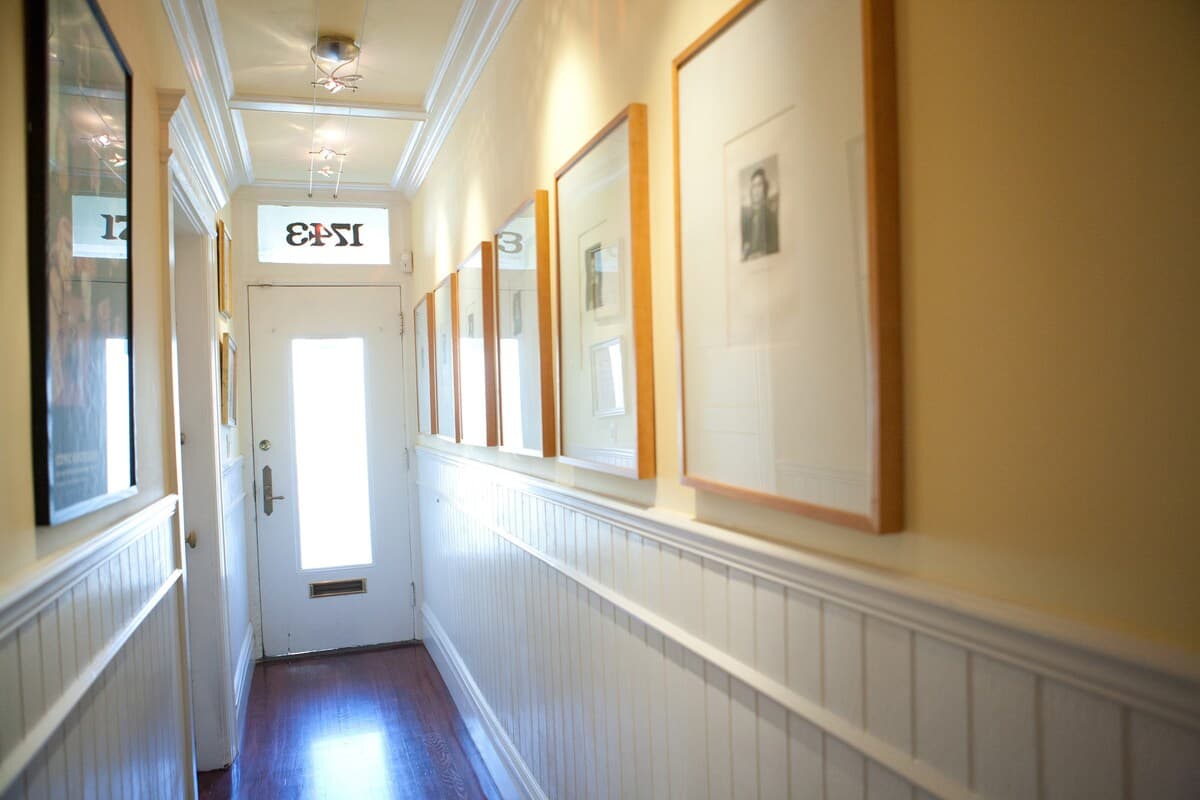 Elegant Victorian Flat in Haight - Photo 17