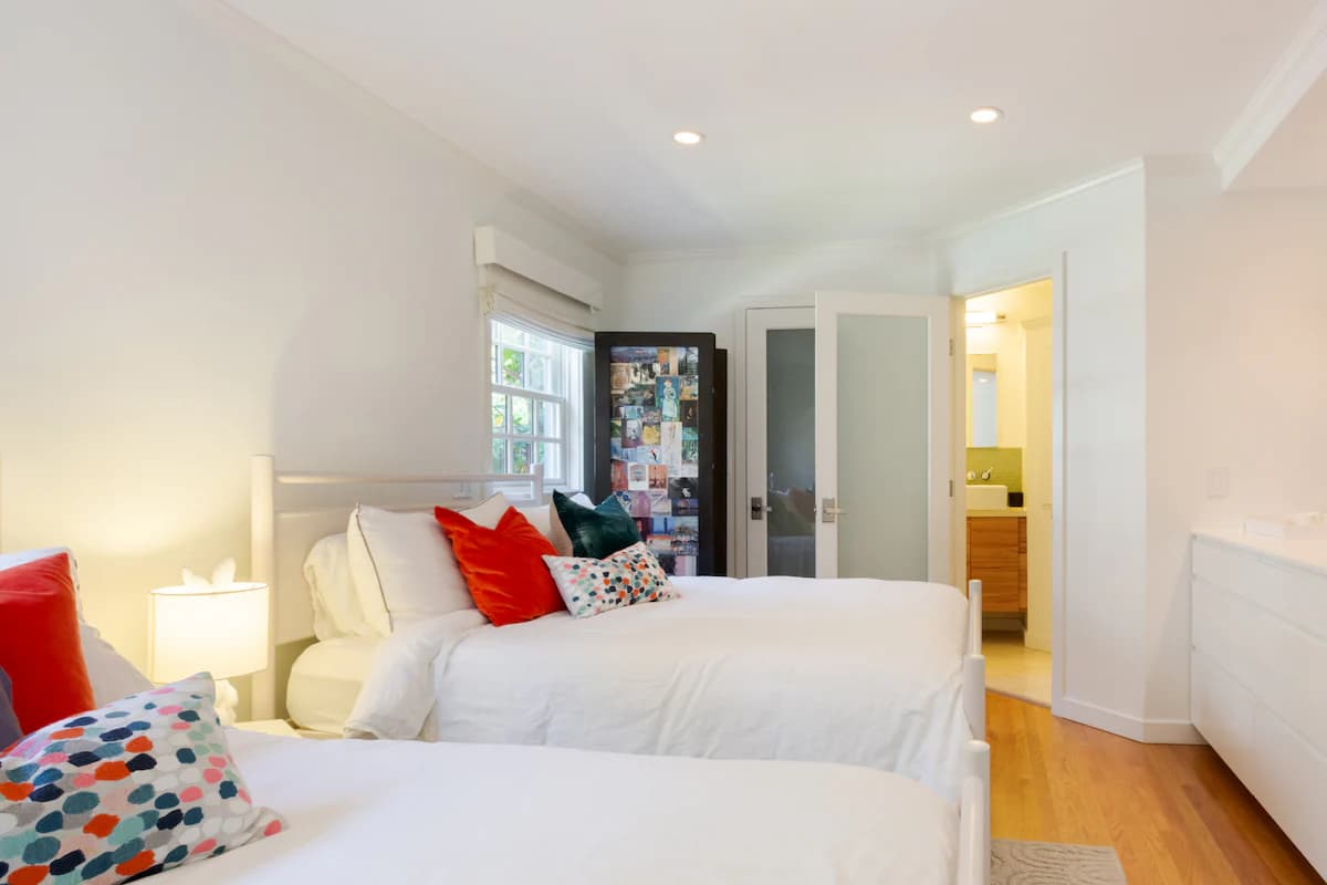 Townhouse in Palo Alto · ★4.95 · 3 bedrooms · 4 beds · 2 baths - Image 10