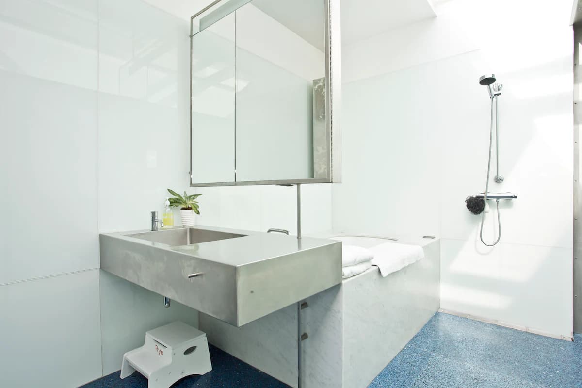 Dolores Heights Victorian, Modernist Renovation - Photo 7