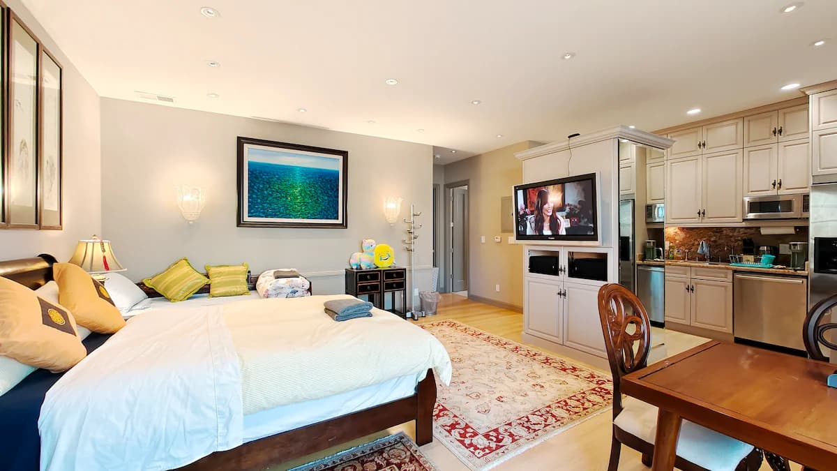 Renovated Outer Richmond Suite Near Beaches - Photo 6