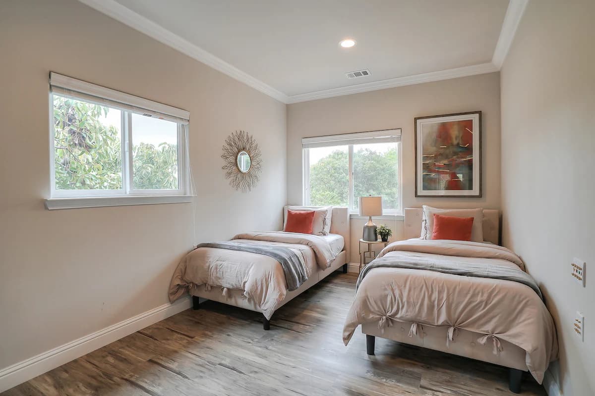 Home in Mountain View · ★4.88 · 4 bedrooms · 6 beds · 3.5 baths - Image 23