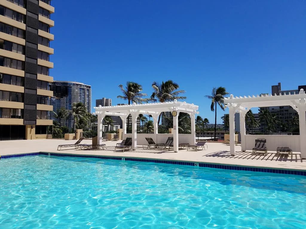 Condo in Honolulu · ★4.82 · 1 bedroom · 1 bed · 1 bath - Image 7