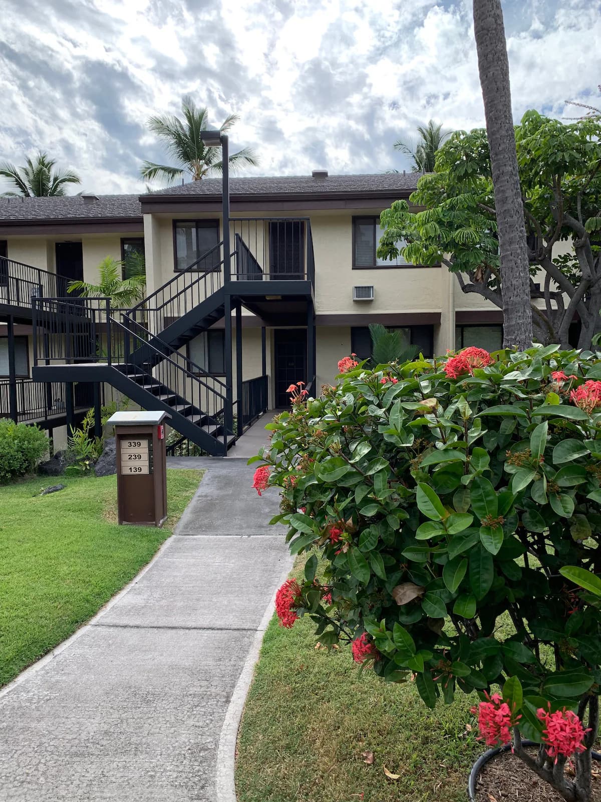Condo in Kailua-Kona · ★4.96 · 3 bedrooms · 4 beds · 3 baths - Image 31