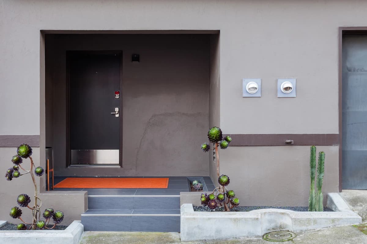 Mid-Century Modern Home with 27ft Windows & Views - Photo 26